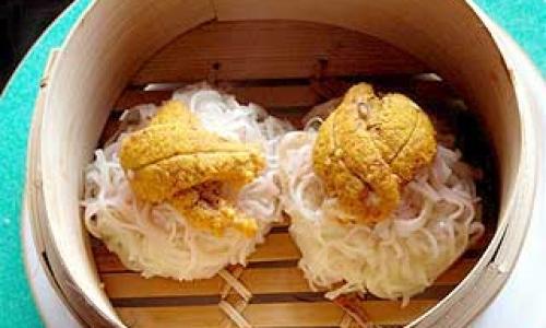 当店オリジナル　ウニしゅうまい（特別注文で承ります。）　5月から8月までの限定料理です！